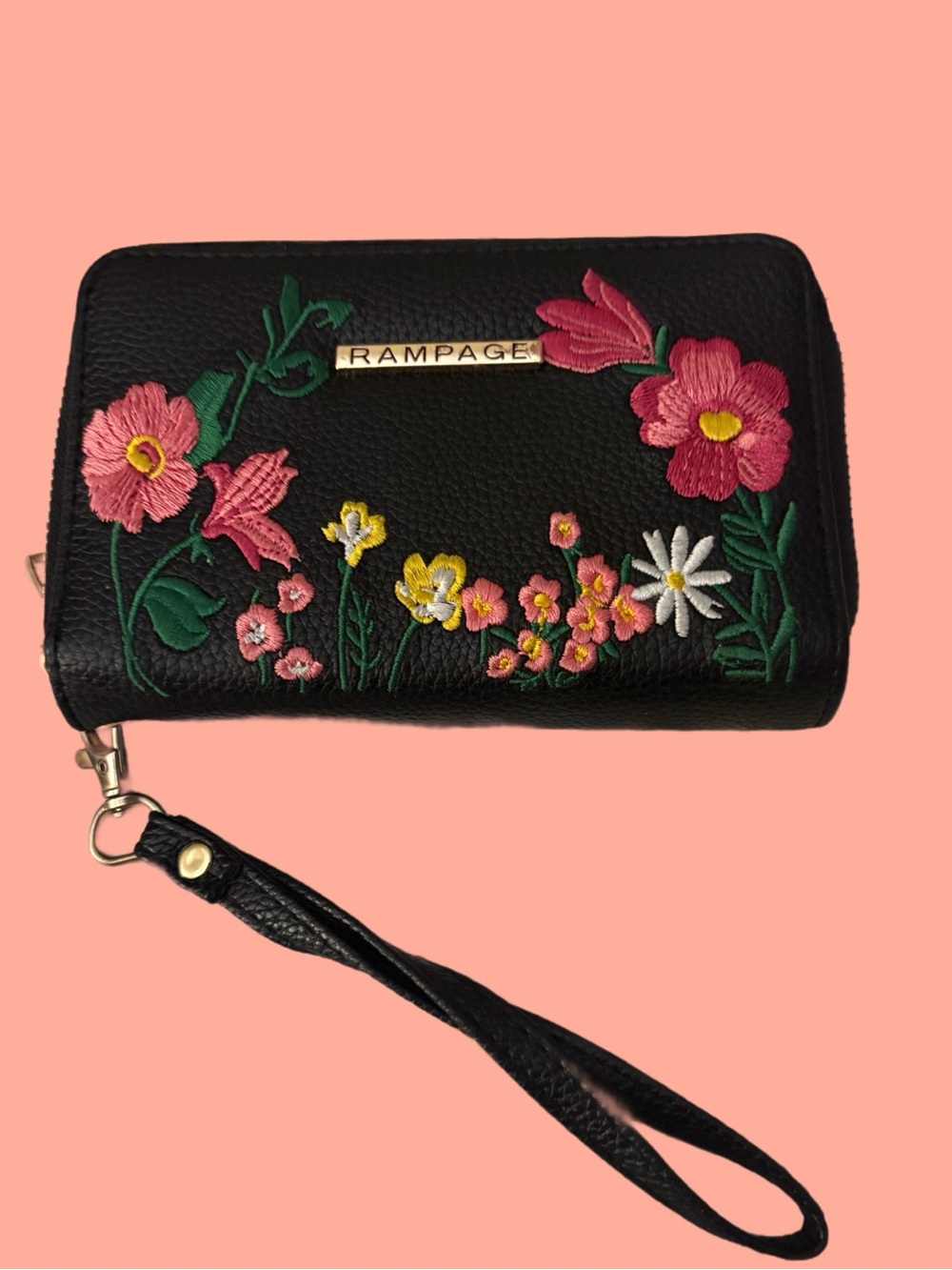 Rampage Black Floral Embroidered Wristlet⭐️NEW⭐️